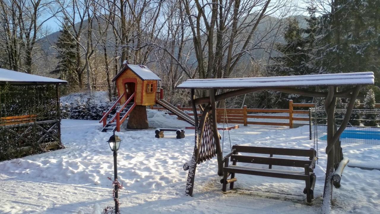 Mini Hotel Zakrut Tatariw Exterior foto