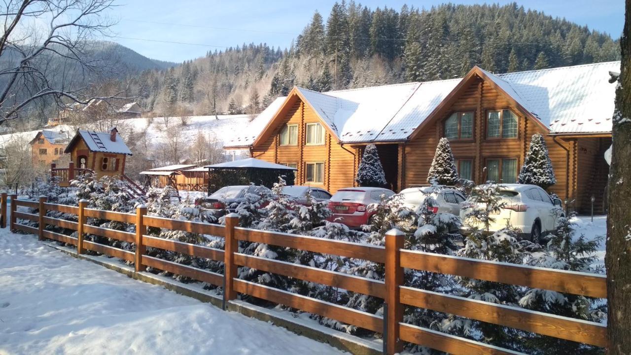 Mini Hotel Zakrut Tatariw Exterior foto