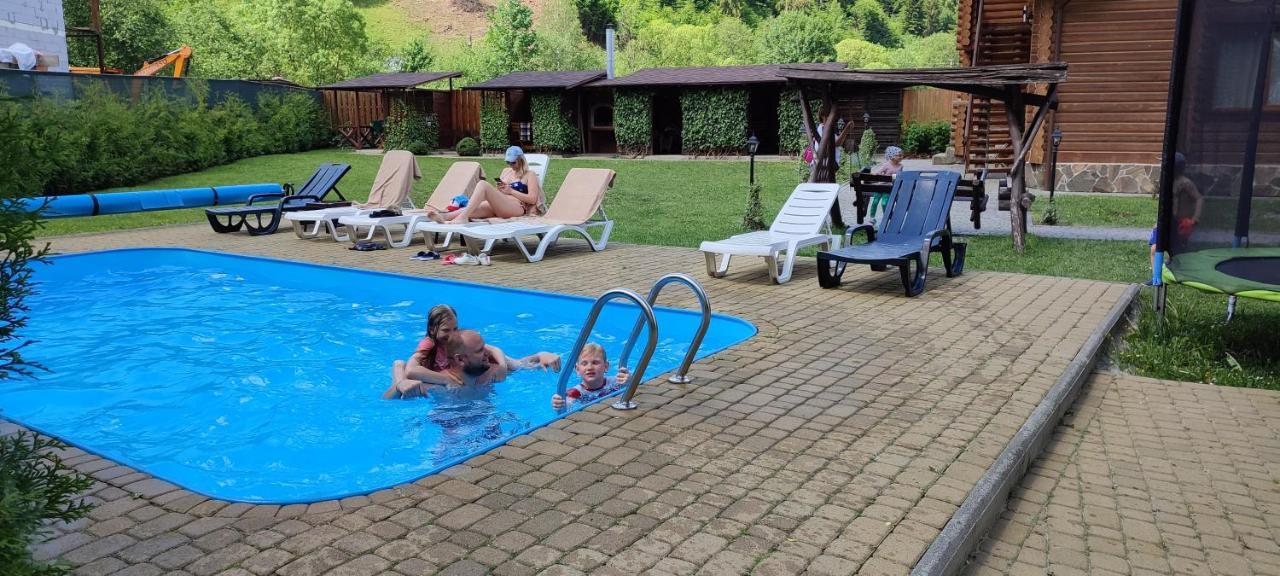 Mini Hotel Zakrut Tatariw Exterior foto