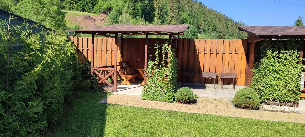 Mini Hotel Zakrut Tatariw Exterior foto